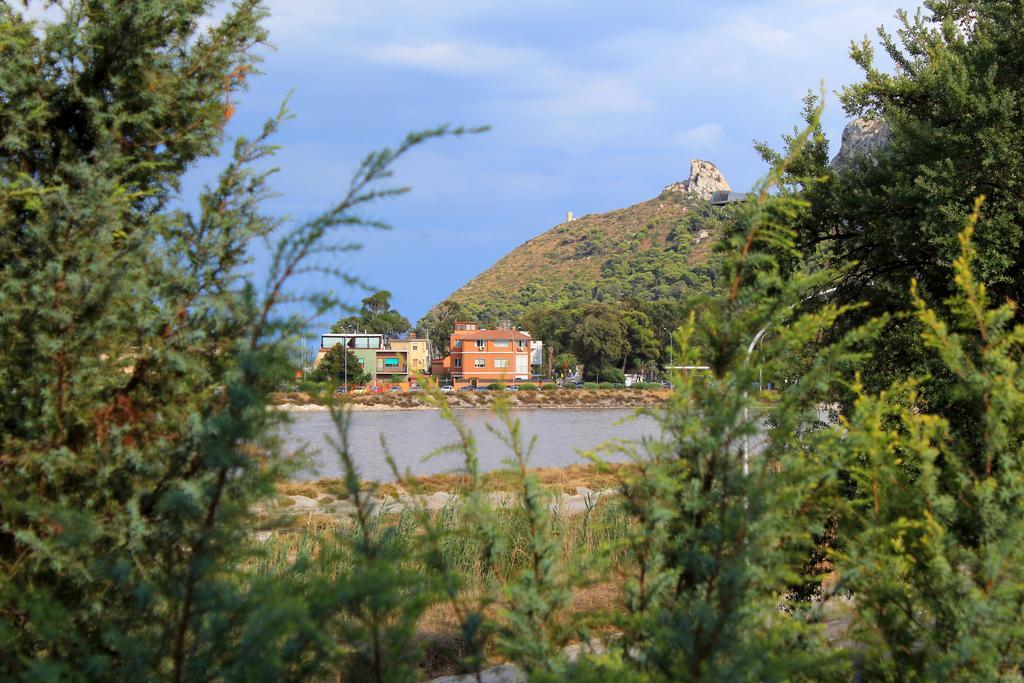 La Tuia E Il Tasso Bed & Breakfast Cagliari Ngoại thất bức ảnh